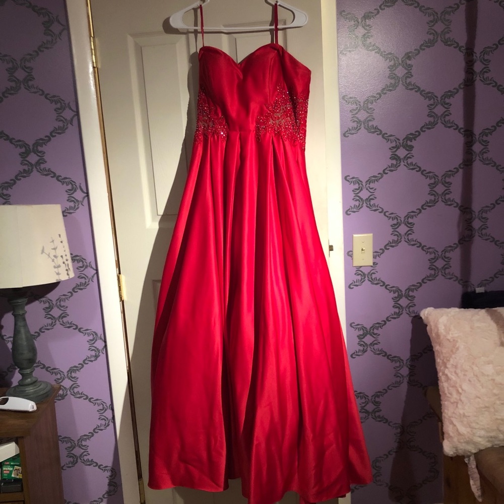 Red prom dress